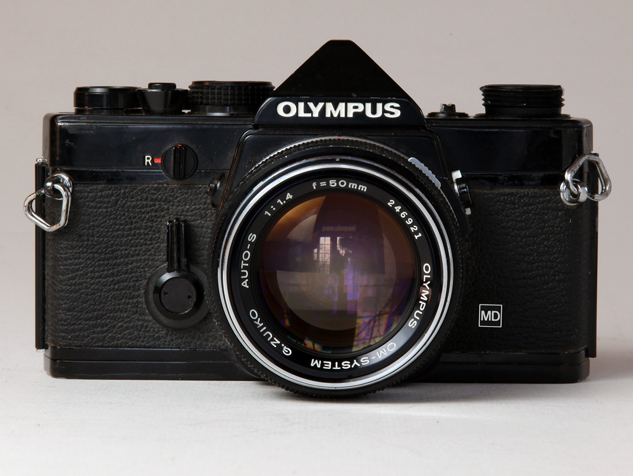 Die Cast Pro - Olympus OM System G.Zuiko Auto-S 1:1.4 f=50mm with OM-1 MD