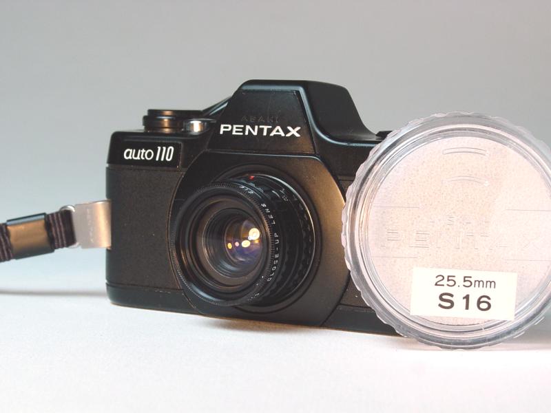 Pentax-110 1:2.8 24mm with 25.5mm S16 Close-up attachment lens - Click to Enlarge