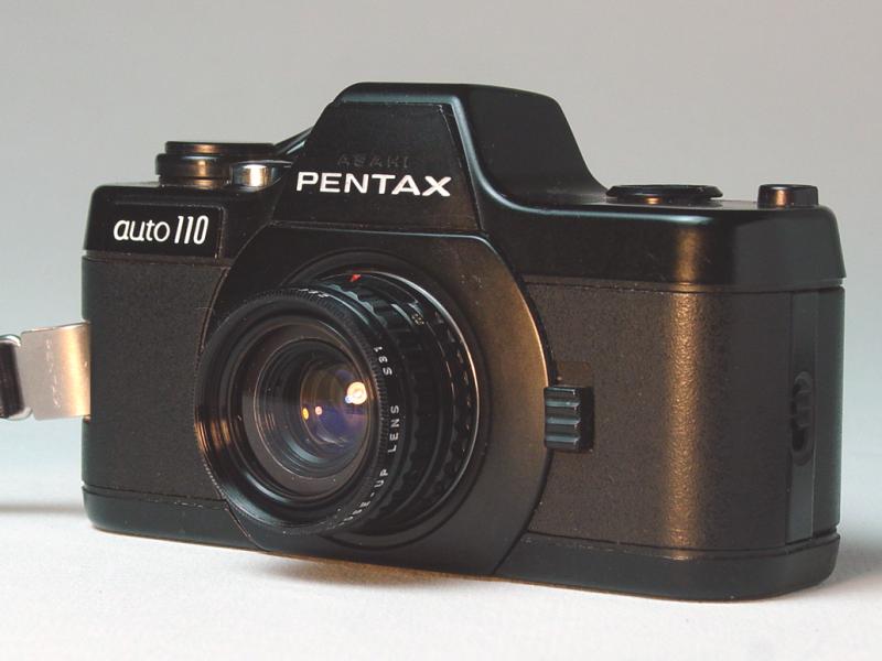 Pentax-110 1:2.8 24mm with 25.5mm S31 Close-up attachment lens - Click to Enlarge