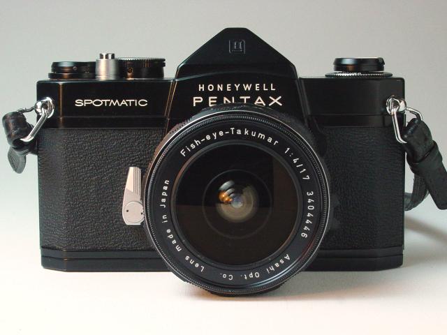 Spotmatic with Super-Fish-eye Takumar 17mm f/4.0 - Click to Enlarge