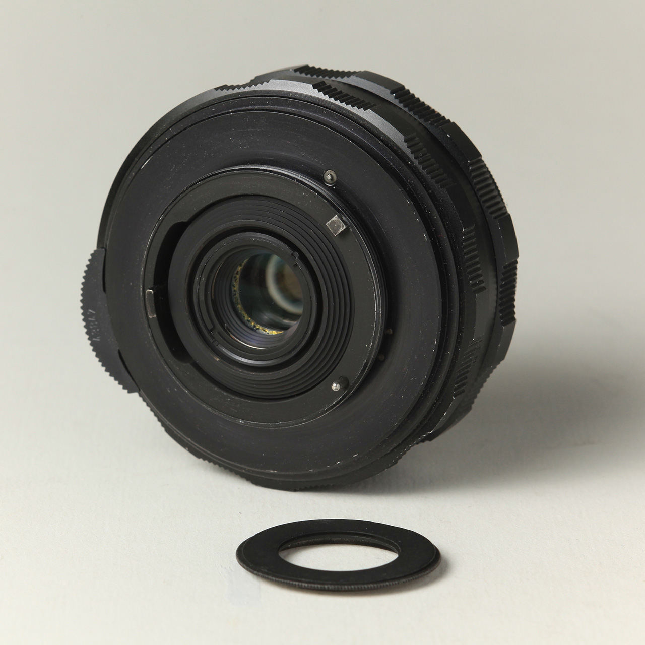 Super-Multi-Coated Fish-Eye Takumar 1:4.0/17mm showing Gelatin Filter Holder