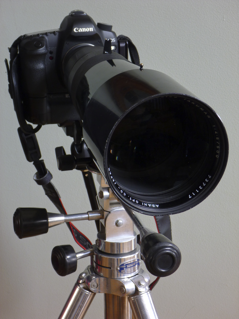 Super-Multi-Coated TAKUMAR 1:4.5/500mm and Manfrotto 359 Long Lens Support
