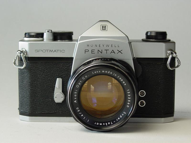 Asahi Pentax Super-Takumar 1:1.4 / 50mm with Spotmatic - Click to Enlarge