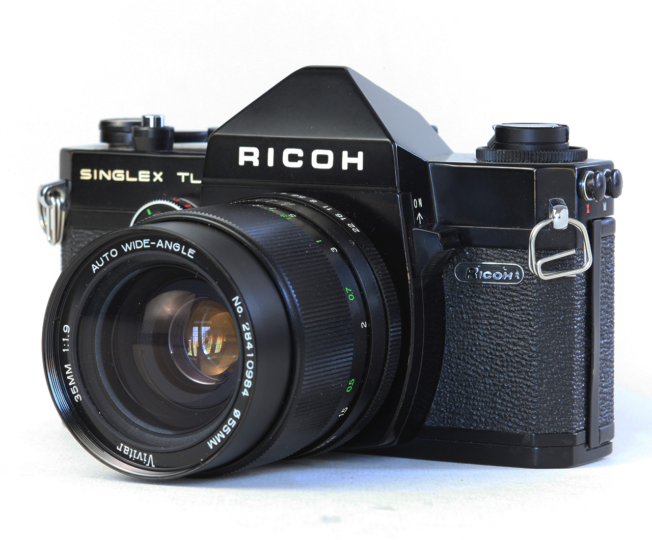 Vivitar 1:1.9/35mm with RICOH Singlex TLS