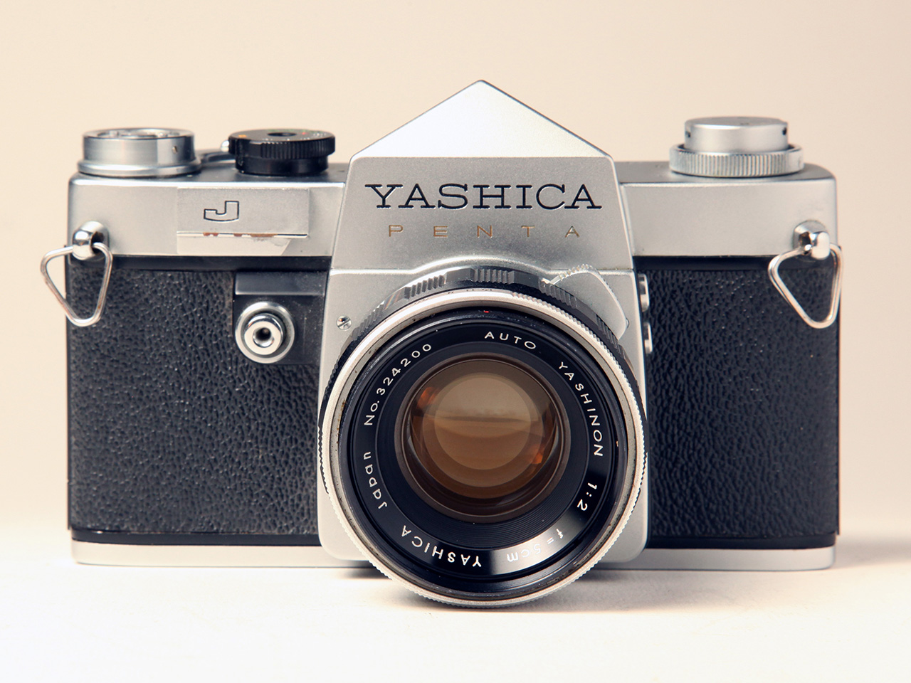 Click to Enlarge - Auto Yashinon 1:2.0/50mm on Yashica J