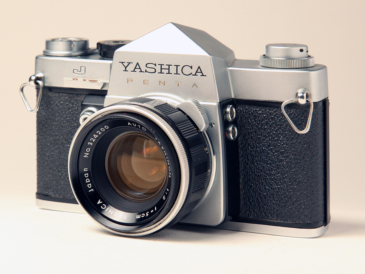 Click to Enlarge - Auto Yashinon 1:2.0/50mm on Yashica J